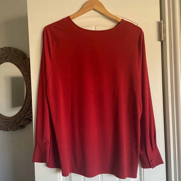 Ann Taylor red top, long sleeved. Size large - Picture 4 of 5